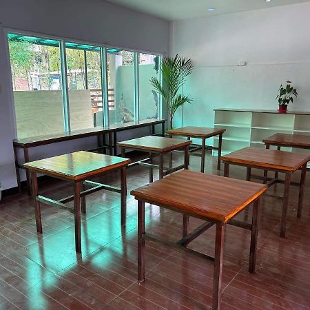 Cebuana'S Travellers Inn Coron Exterior photo