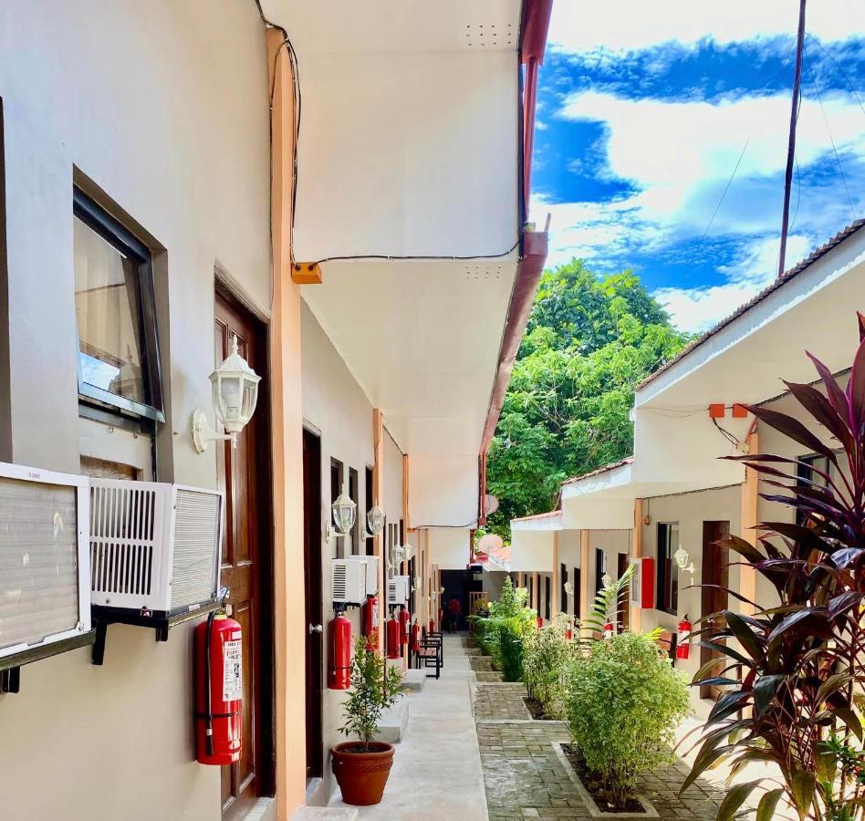 Cebuana'S Travellers Inn Coron Exterior photo
