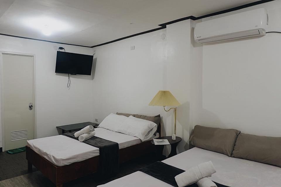Cebuana'S Travellers Inn Coron Exterior photo